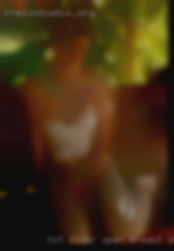 Hot older opan breast and vgaina.